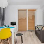Nadmorska شقة ياروسوافيتس
